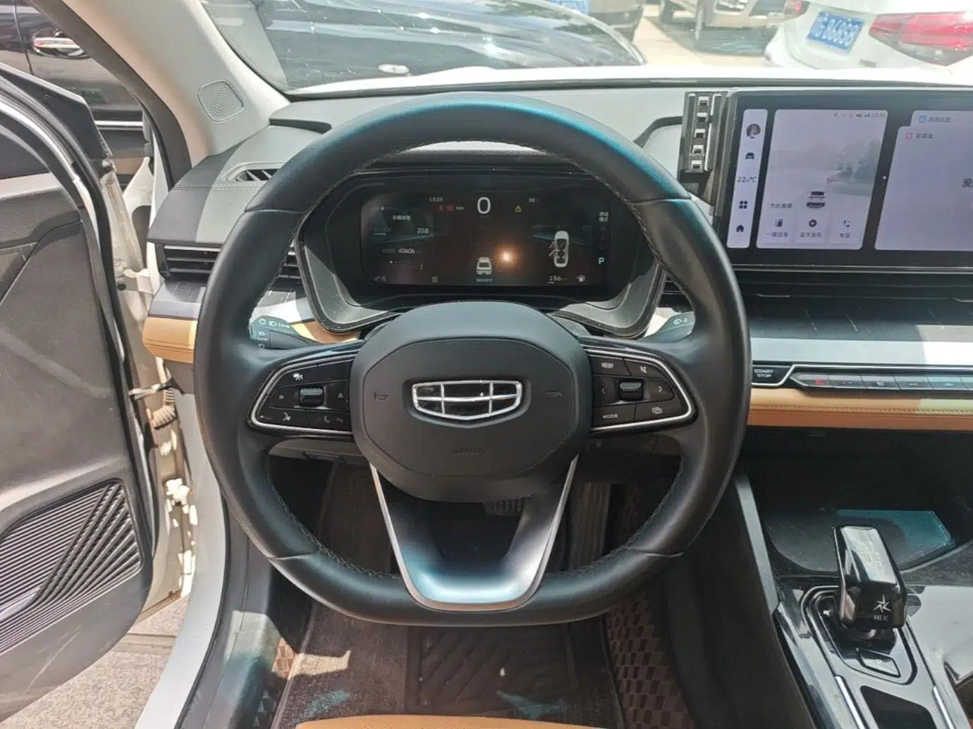 Geely Auto Emgrand L HiP 2024 Longteng Edition 1.5TD-DHT Pro 100KM Excellence Model — миниатюра 14