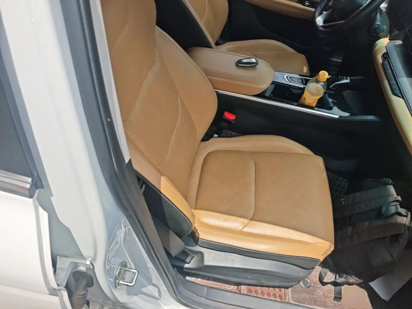 Geely Auto Emgrand L HiP 2024 Longteng Edition 1.5TD-DHT Pro 100KM Excellence Model — миниатюра 23