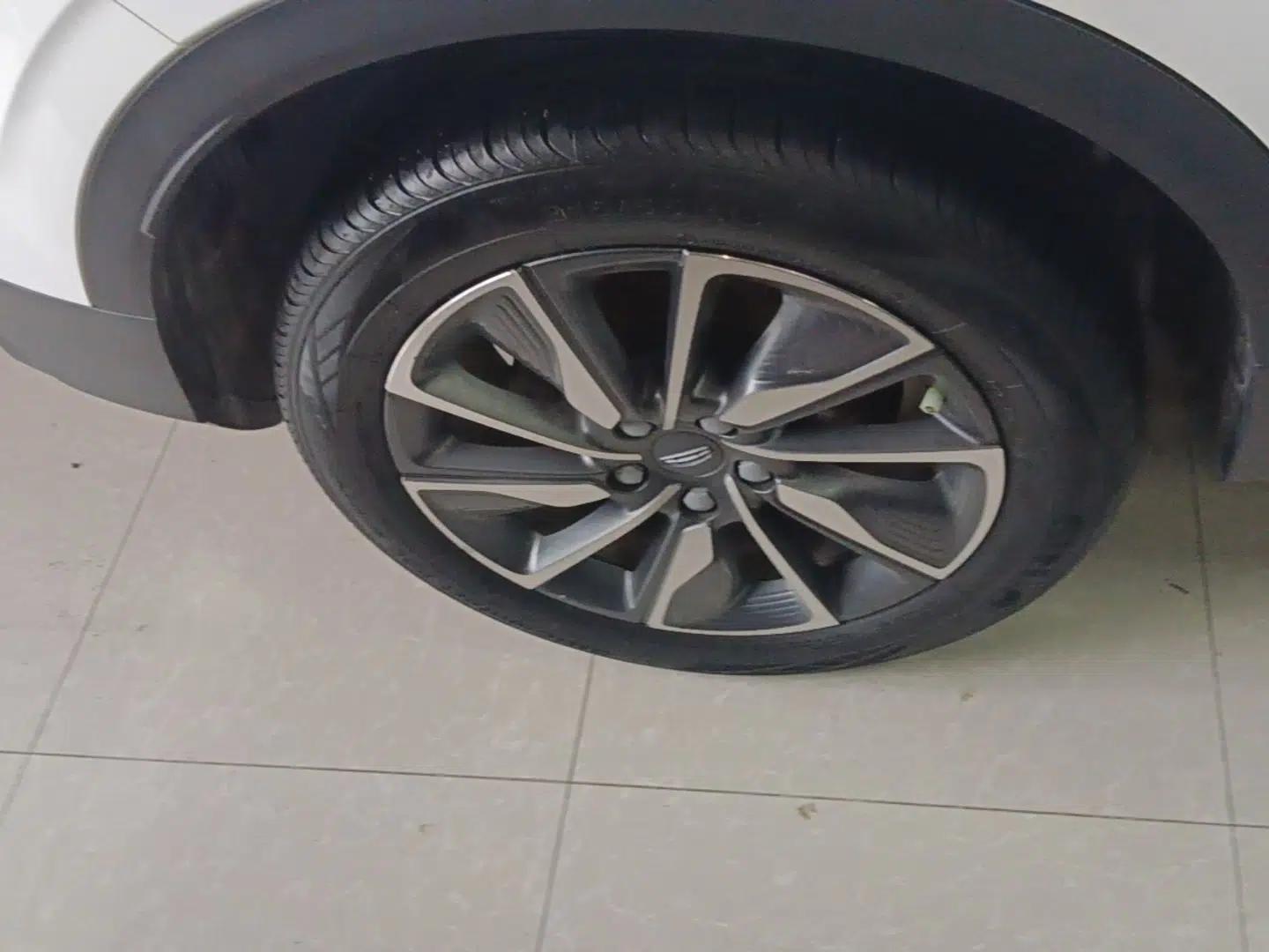 Geely Auto Coolray New Energy 2022 1.5T ePro 85KM Starry Edition — миниатюра 10