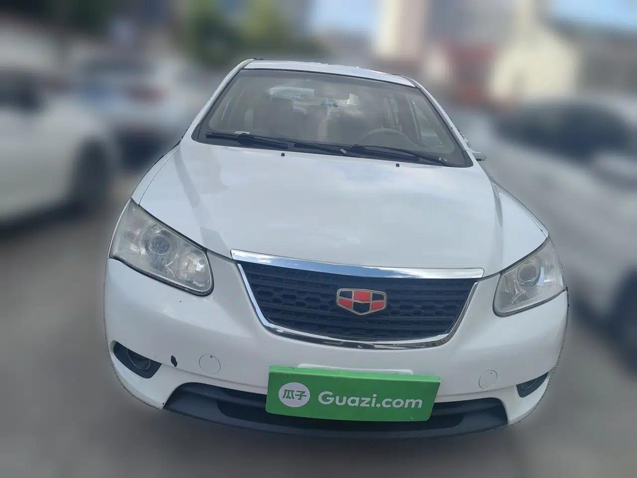 Geely Auto Classic Emgrand 2013 Hatchback 1.5L Manual Entry-Level Model — миниатюра 2