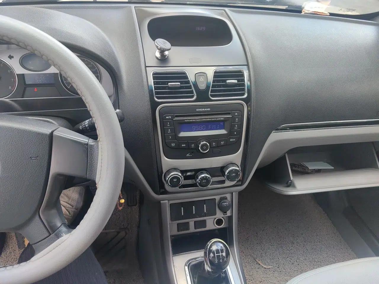 Geely Auto Classic Emgrand 2013 Hatchback 1.5L Manual Entry-Level Model — миниатюра 14