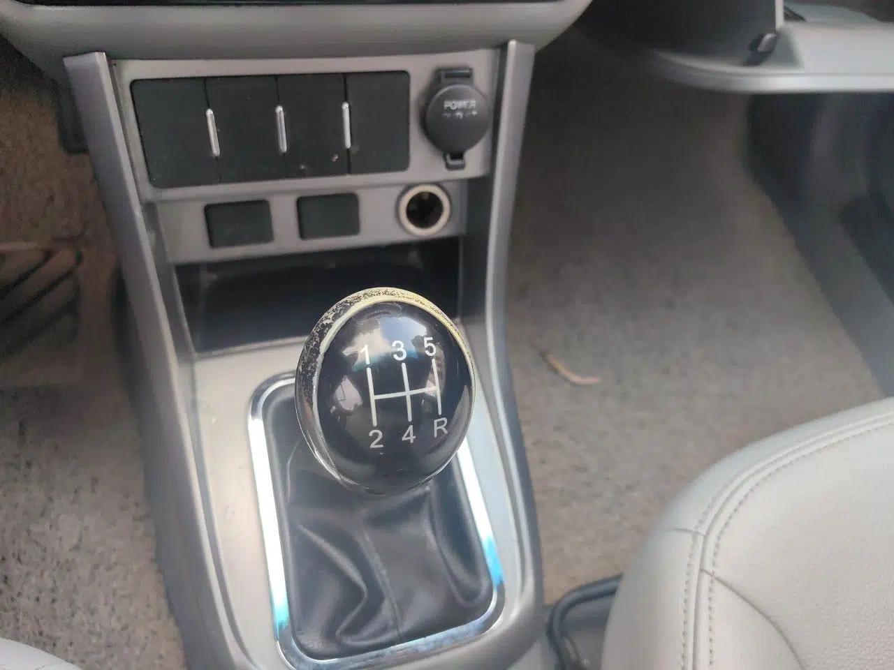 Geely Auto Classic Emgrand 2013 Hatchback 1.5L Manual Entry-Level Model — миниатюра 15
