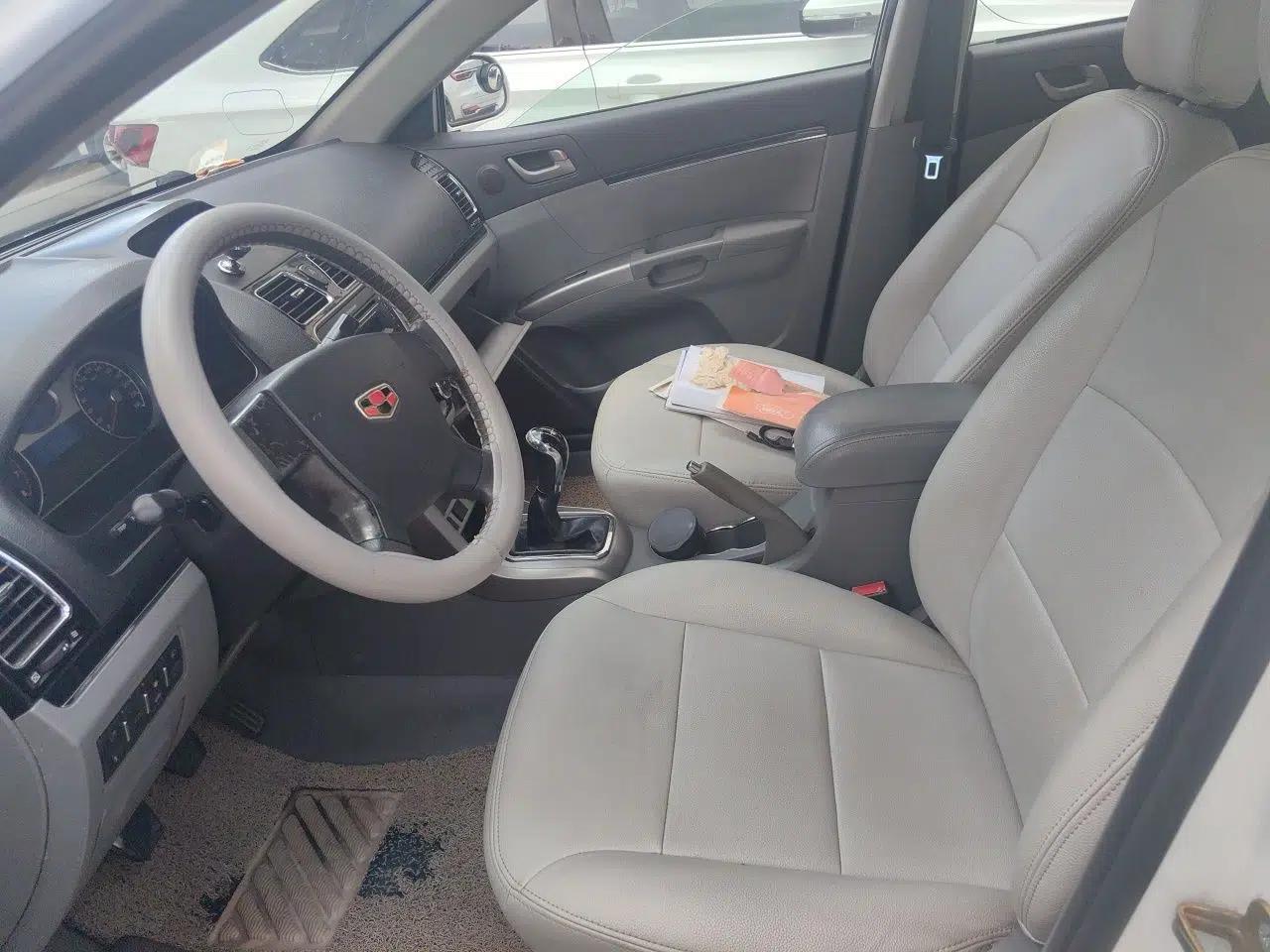 Geely Auto Classic Emgrand 2013 Hatchback 1.5L Manual Entry-Level Model — миниатюра 16