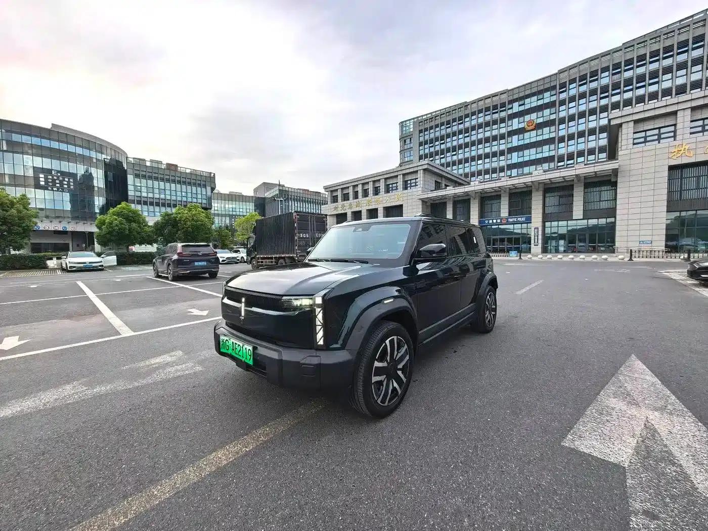iCAR 03 2024 Model 501km AWD Long Range Advanced Edition — миниатюра 1