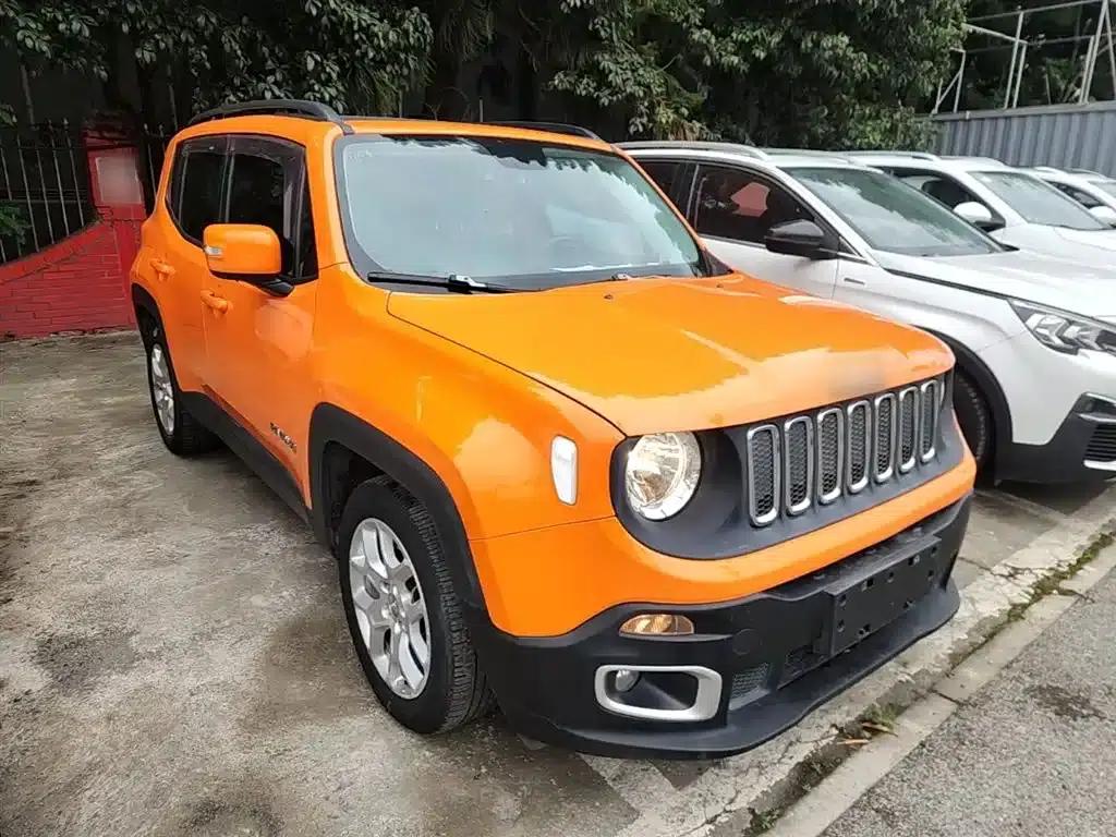 Jeep Renegade 2016 1.4T Automatic Performance Edition — миниатюра 4