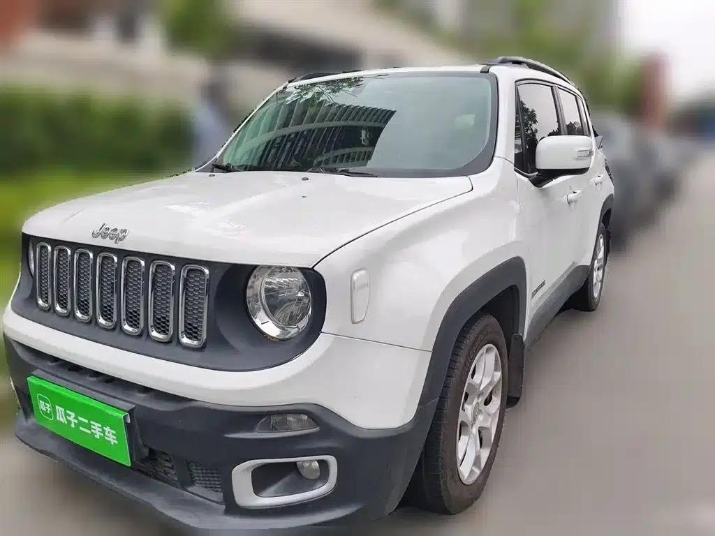 Jeep Renegade 2017 180T Automatic High-Performance Edition — миниатюра 1