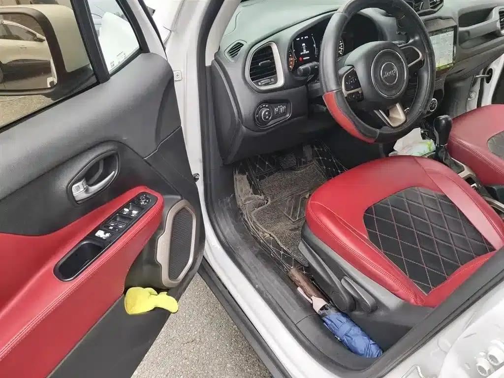 Jeep Renegade 2017 180T Automatic High-Performance Edition — миниатюра 14