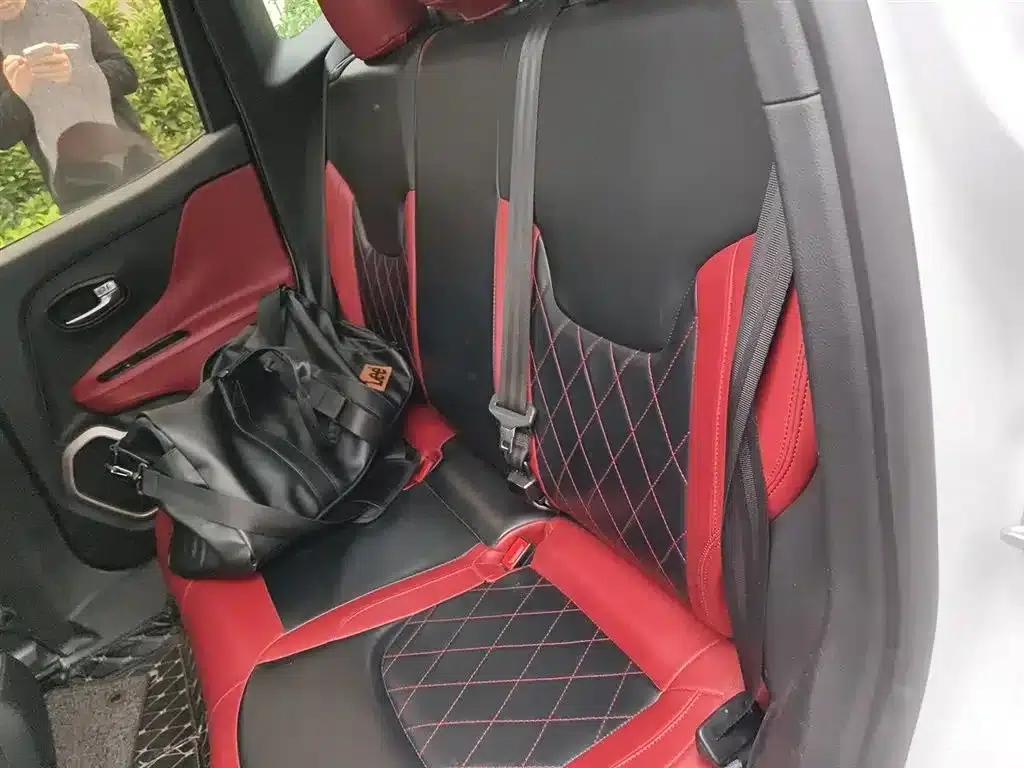Jeep Renegade 2017 180T Automatic High-Performance Edition — миниатюра 15