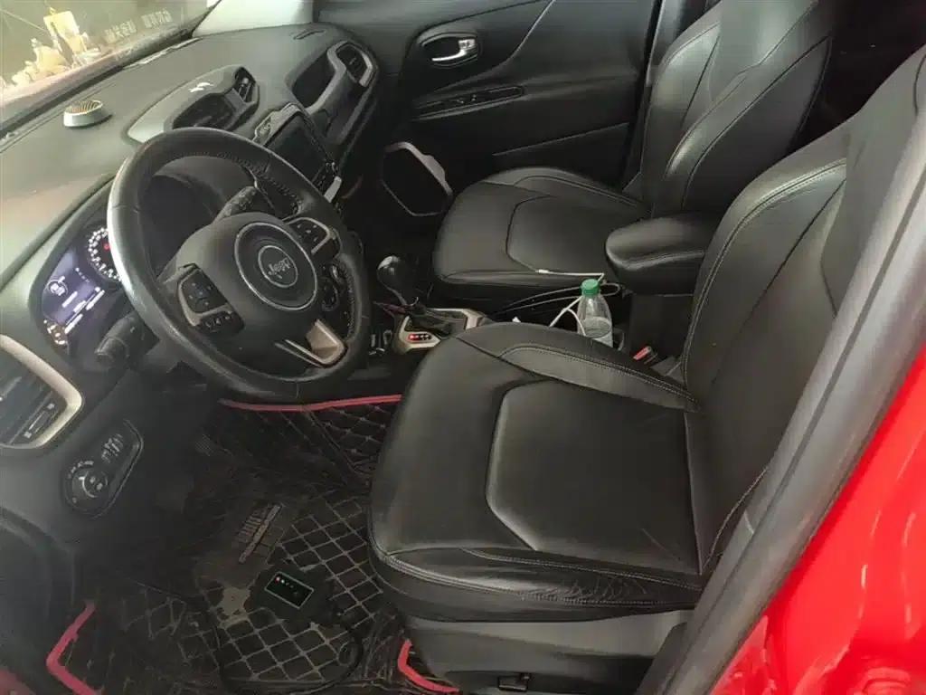 Jeep Renegade 2016 1.4T Automatic Smart Edition — миниатюра 15