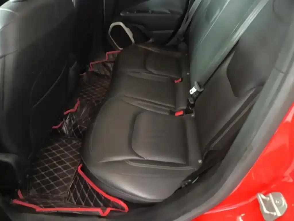 Jeep Renegade 2016 1.4T Automatic Smart Edition — миниатюра 17