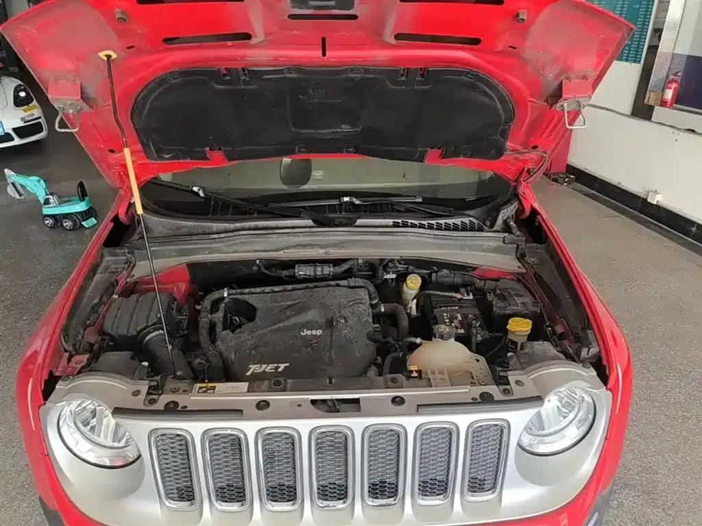Jeep Renegade 2016 1.4T Automatic Smart Edition — миниатюра 20