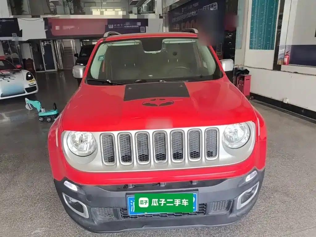 Jeep Renegade 2016 1.4T Automatic Smart Edition — миниатюра 3