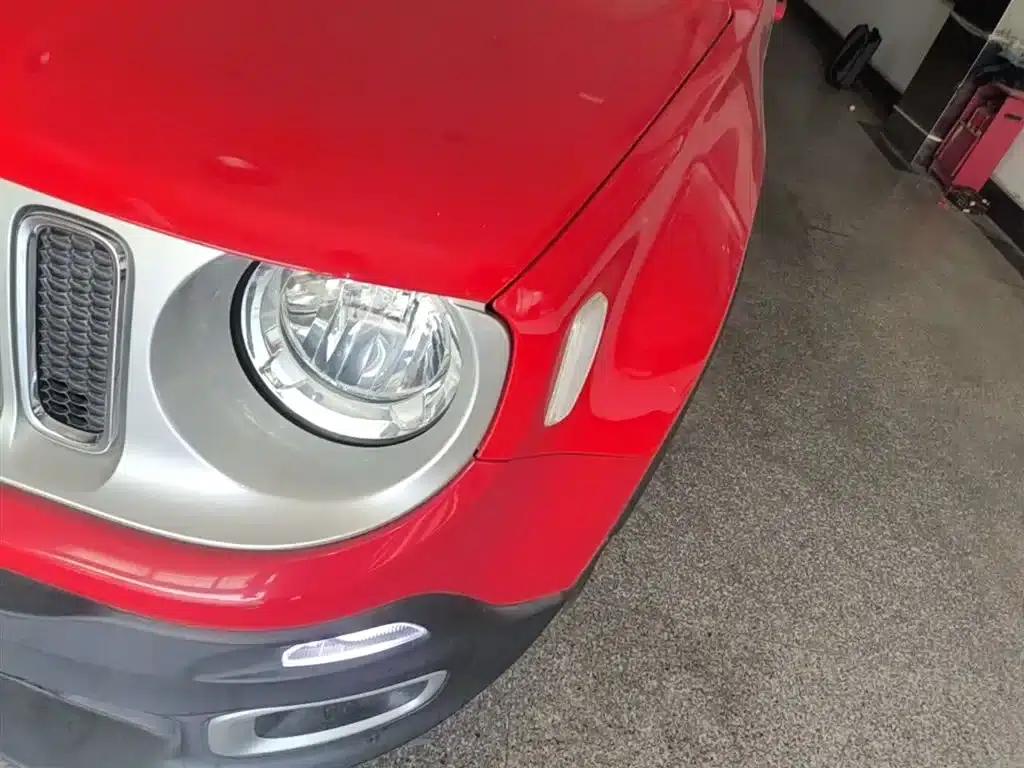 Jeep Renegade 2016 1.4T Automatic Smart Edition — миниатюра 24
