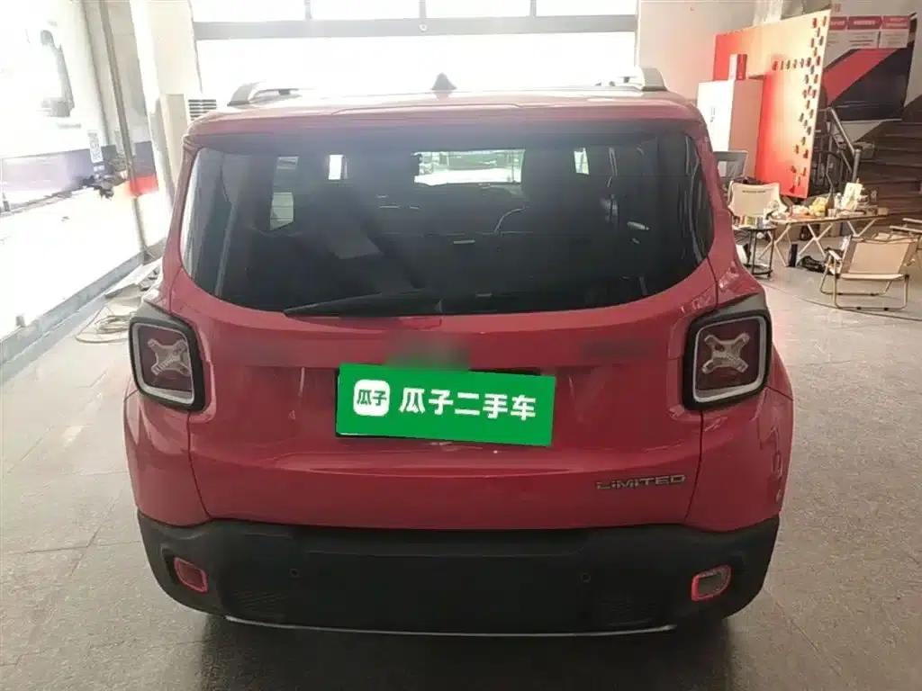 Jeep Renegade 2016 1.4T Automatic Smart Edition — миниатюра 6