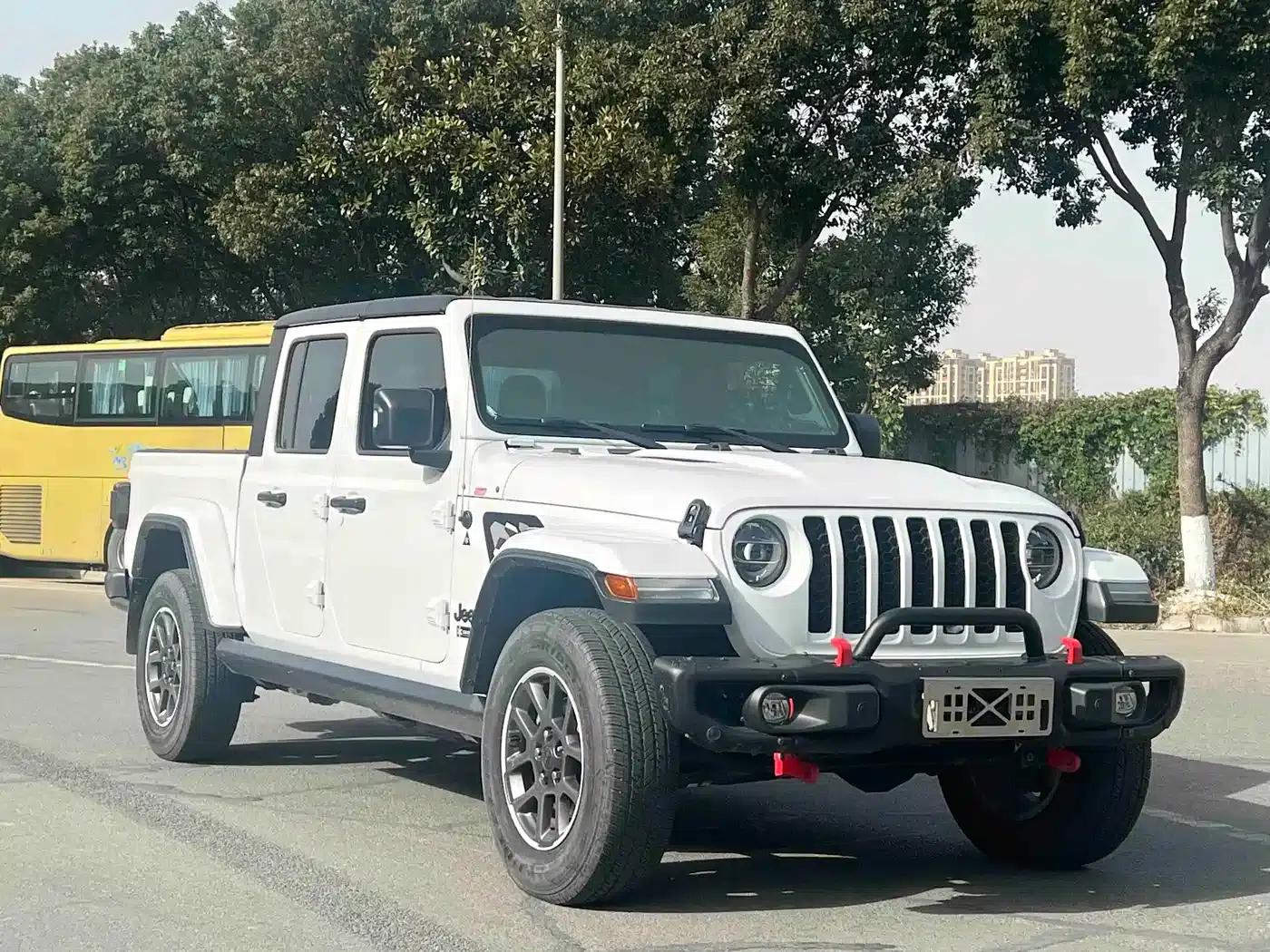 Gladiator 2022 3.6L First Edition — миниатюра 3