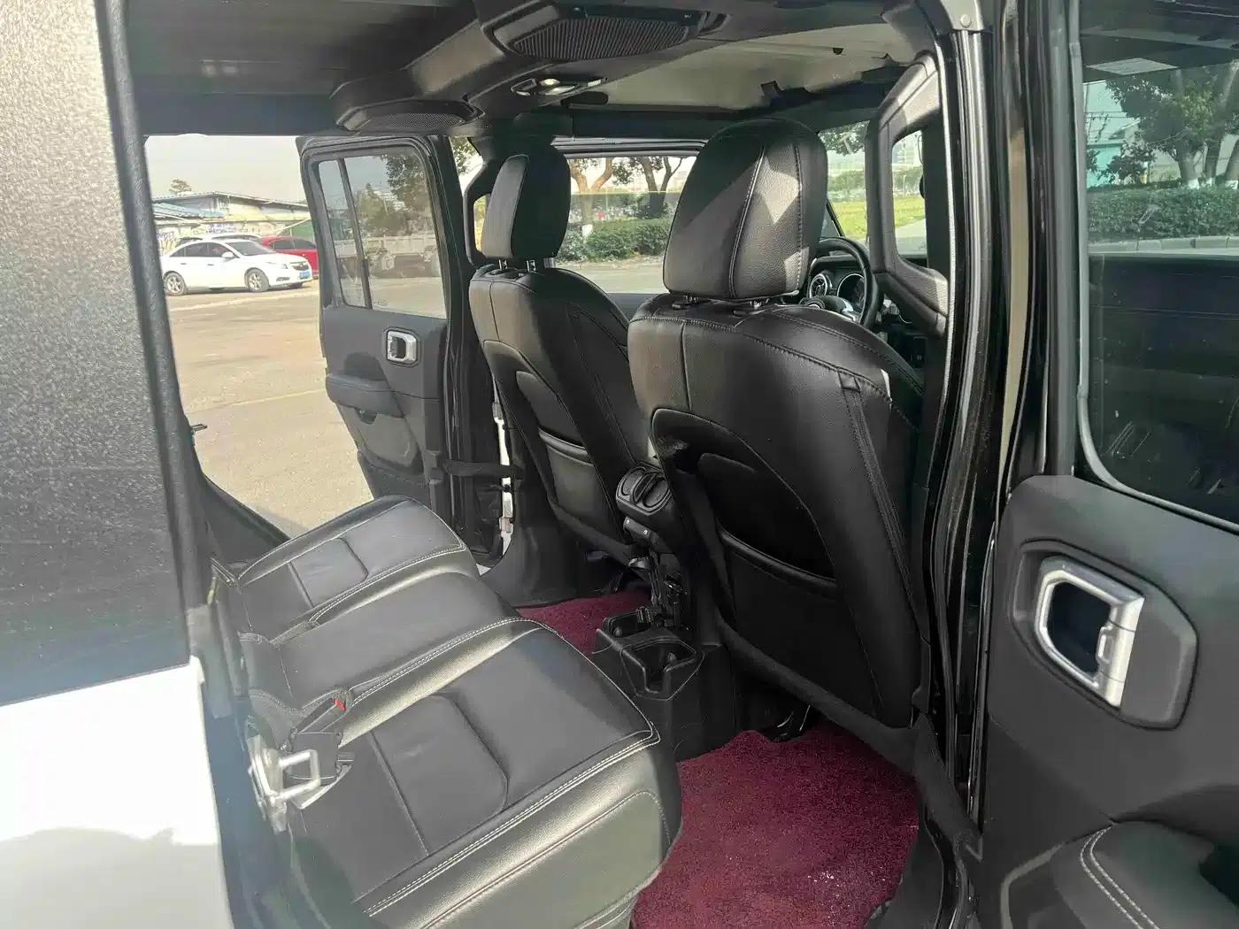 Gladiator 2022 3.6L First Edition — миниатюра 7