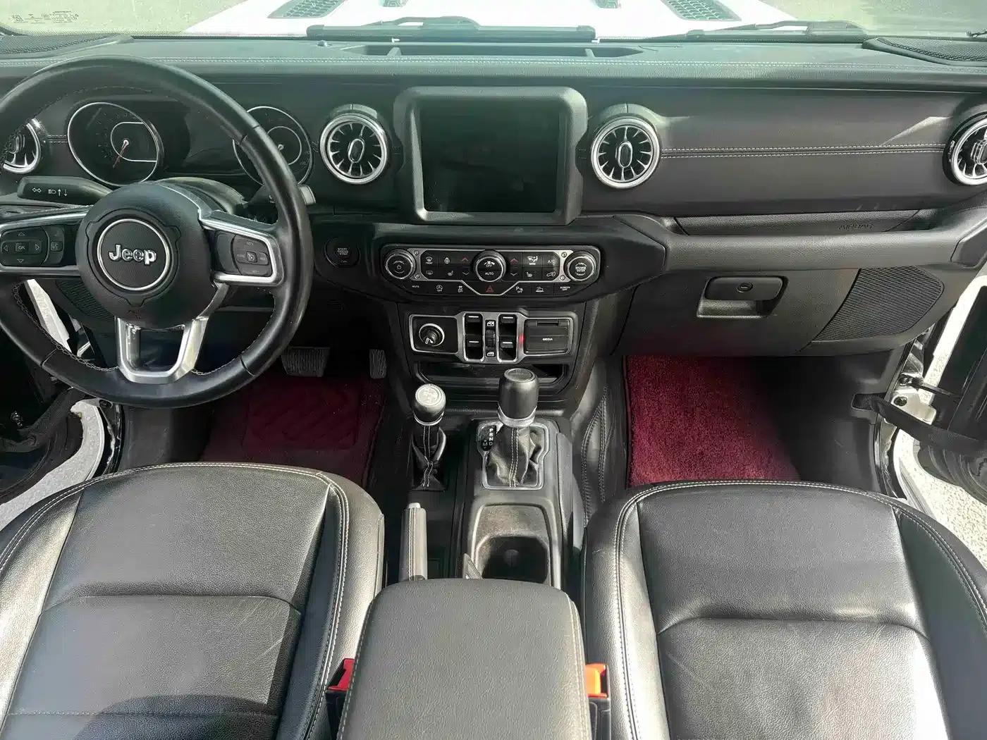 Gladiator 2022 3.6L First Edition — миниатюра 8