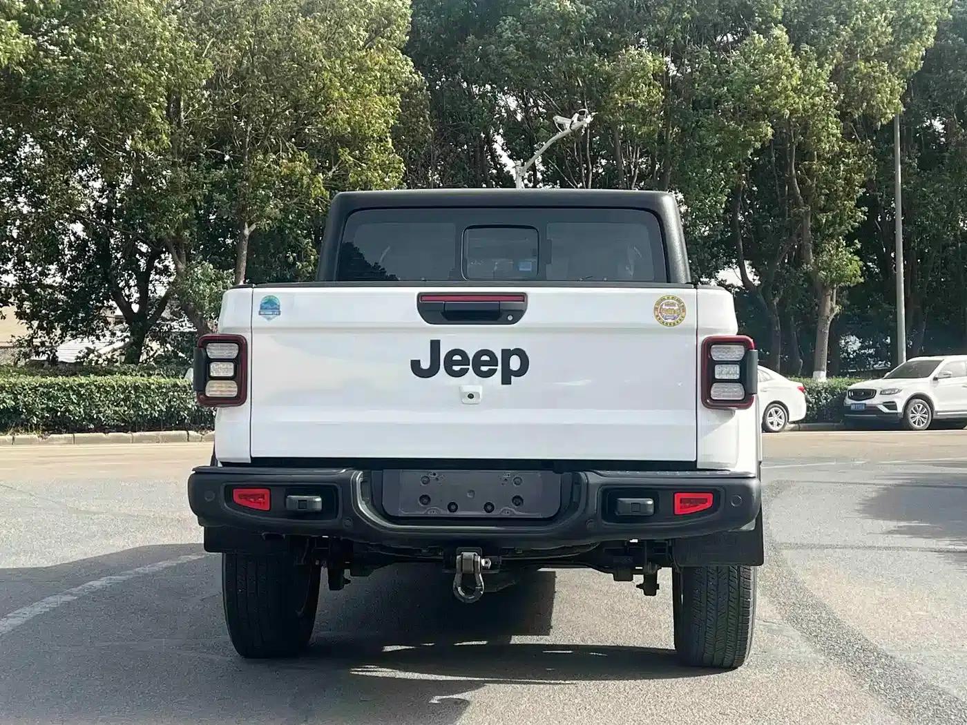 Gladiator 2022 3.6L First Edition — миниатюра 10