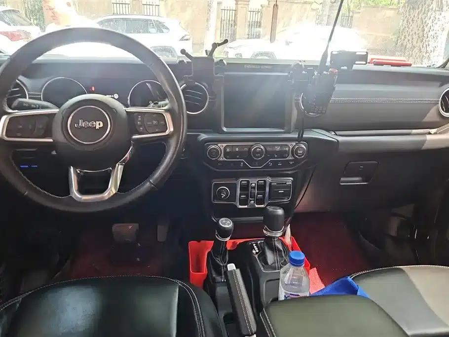 Jeep Wrangler New Energy 2021 Model 4-Door 2.0T 4xe Sahara First Edition — миниатюра 12
