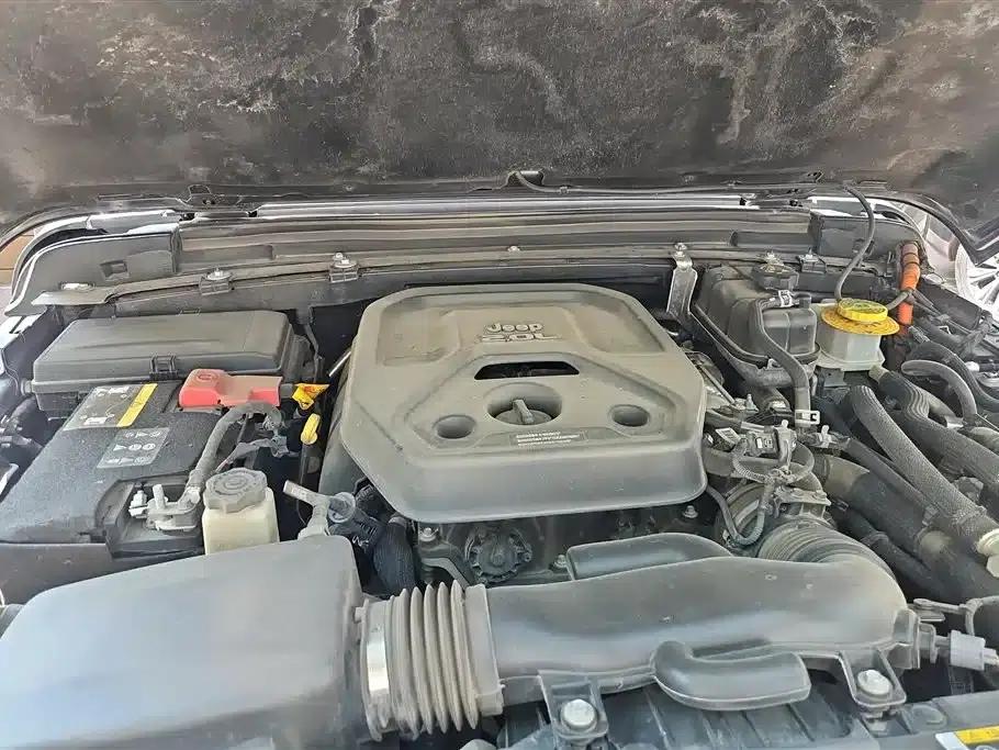 Jeep Wrangler New Energy 2021 Model 4-Door 2.0T 4xe Sahara First Edition — миниатюра 10