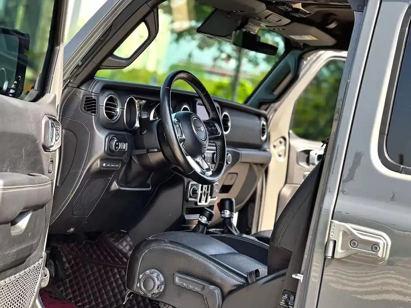 Jeep Wrangler New Energy 2021 Model 4-Door 2.0T 4xe Sahara First Edition — миниатюра 4
