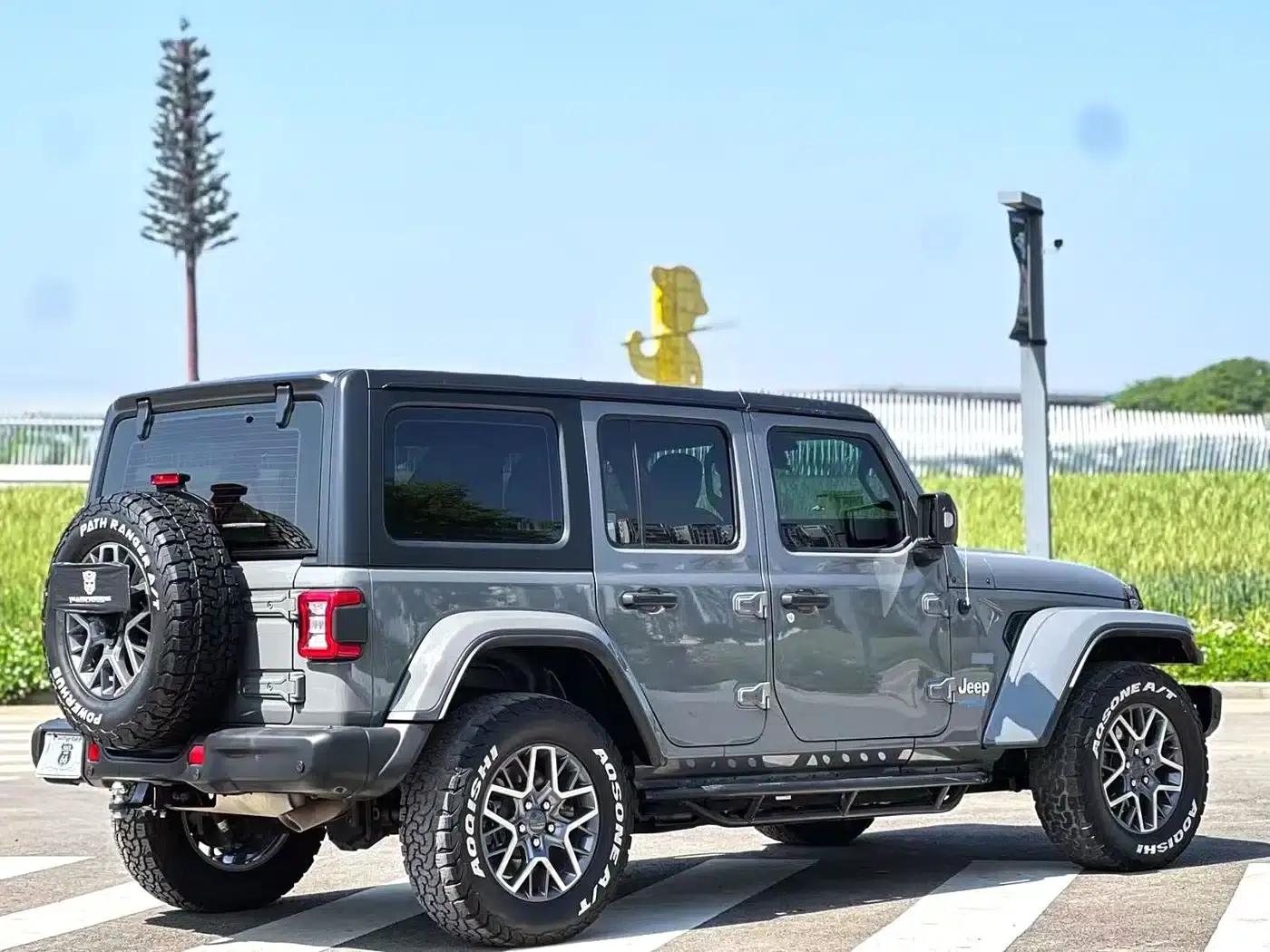 Jeep Wrangler New Energy 2021 Model 4-Door 2.0T 4xe Sahara First Edition — миниатюра 8