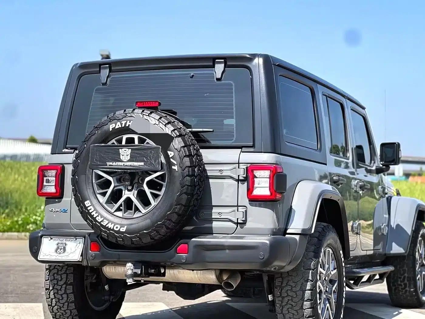 Jeep Wrangler New Energy 2021 Model 4-Door 2.0T 4xe Sahara First Edition — миниатюра 9