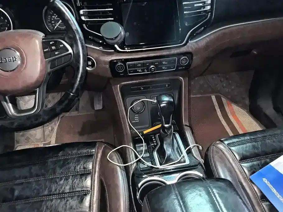 Grand Commander 2018 2.0T 4WD Enjoy Edition (China VI Emission Standard) — миниатюра 15