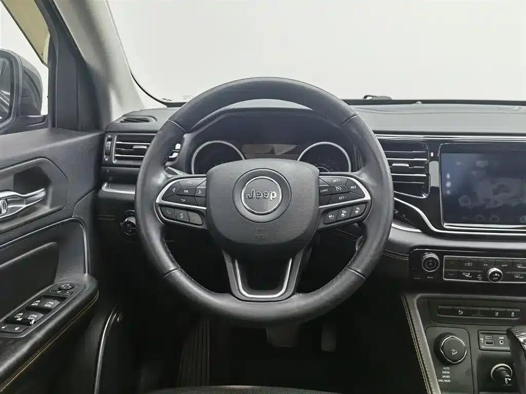Grand Commander 2018 2.0T 4WD Smart Edition (National V Emission Standard) — миниатюра 11