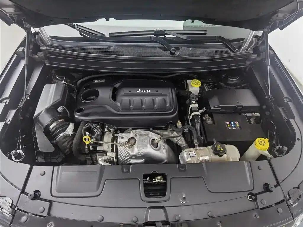 Grand Commander 2018 2.0T 4WD Smart Edition (National V Emission Standard) — миниатюра 6