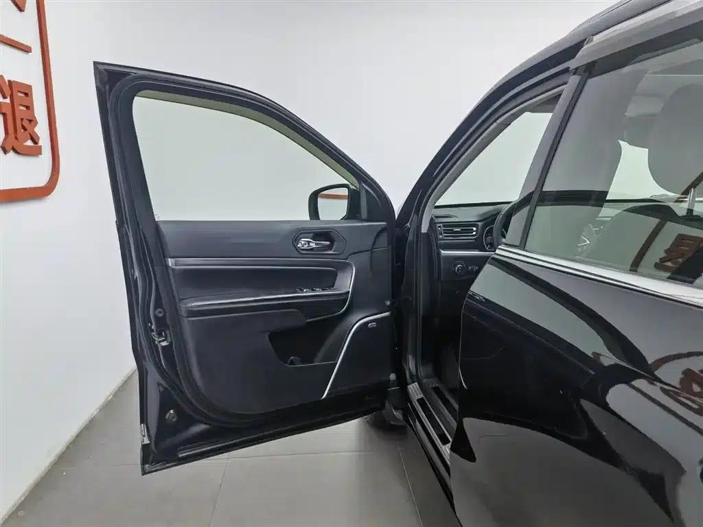 Grand Commander 2018 2.0T 4WD Smart Edition (National V Emission Standard) — миниатюра 8