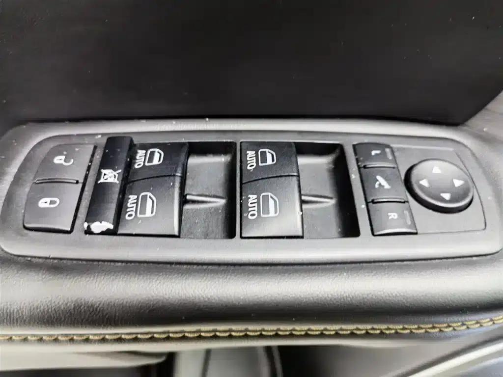 Grand Commander 2018 2.0T 4WD Smart Edition (National V Emission Standard) — миниатюра 9