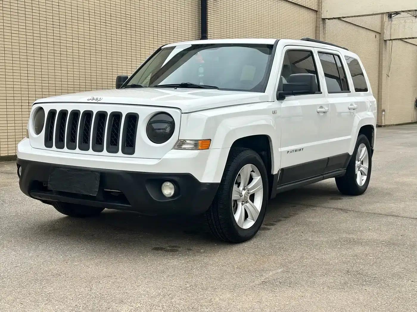 2012 Jeep Compass 2.4 Sport — миниатюра 1