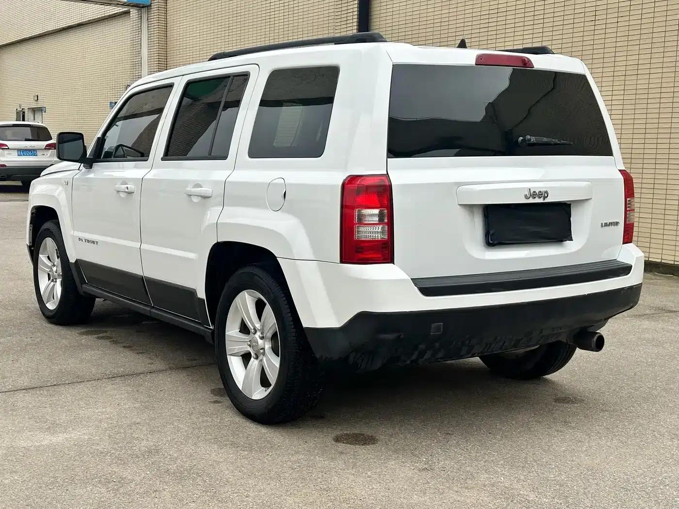 2012 Jeep Compass 2.4 Sport — миниатюра 7