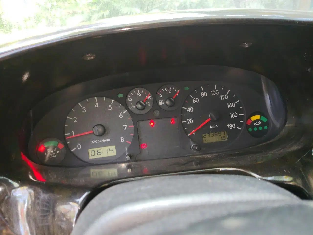 JAC Group Refine 2011 2.0L Shuttle Gasoline Standard Edition HFC4GA3 — миниатюра 12
