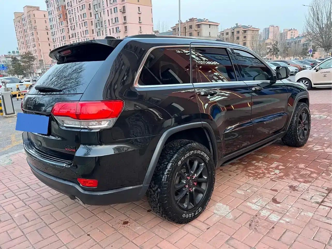 2015 Jeep Grand Cherokee Imported Model 3.0L Comfort Navigation Edition — миниатюра 3