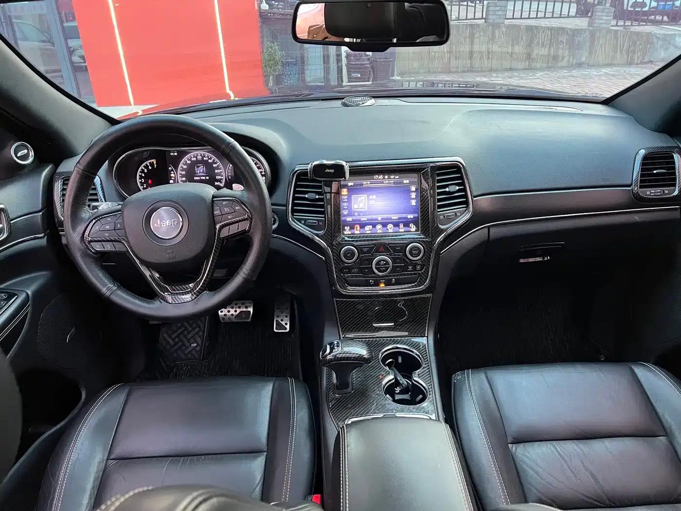 2015 Jeep Grand Cherokee Imported Model 3.0L Comfort Navigation Edition — миниатюра 5