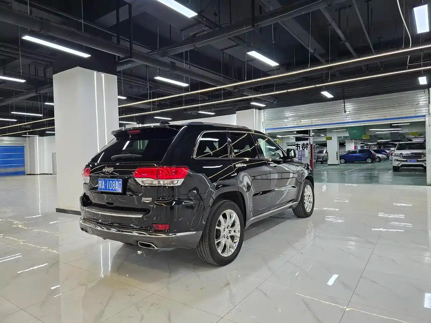 2014 Jeep Grand Cherokee 3.0L Flagship Premium Edition (Imported) — миниатюра 3