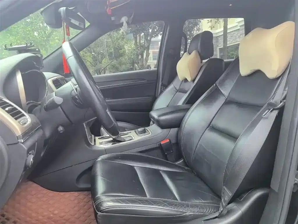 2017 Jeep Grand Cherokee (Imported) 3.0L Comfort Navigation Edition — миниатюра 15