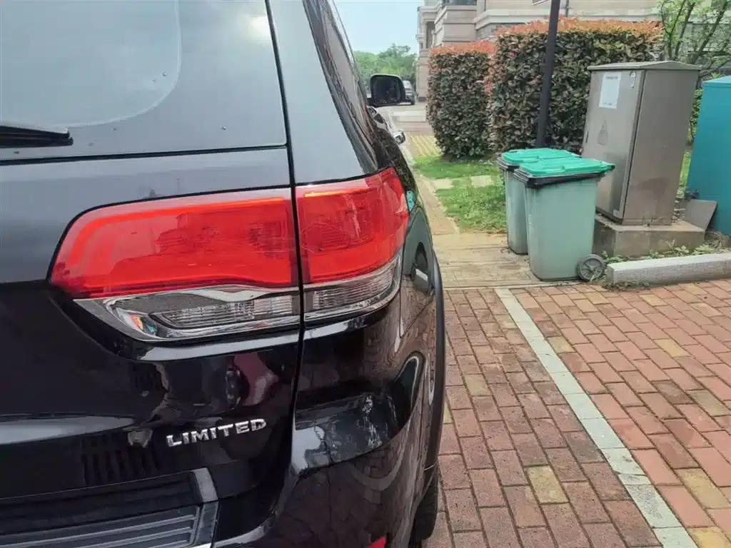 2017 Jeep Grand Cherokee (Imported) 3.0L Comfort Navigation Edition — миниатюра 8
