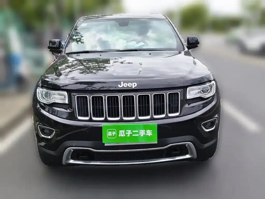 2016 Jeep Grand Cherokee Imported Model 3.0L Comfort Navigation Edition — миниатюра 3