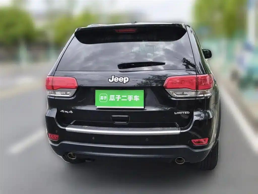 2016 Jeep Grand Cherokee Imported Model 3.0L Comfort Navigation Edition — миниатюра 4