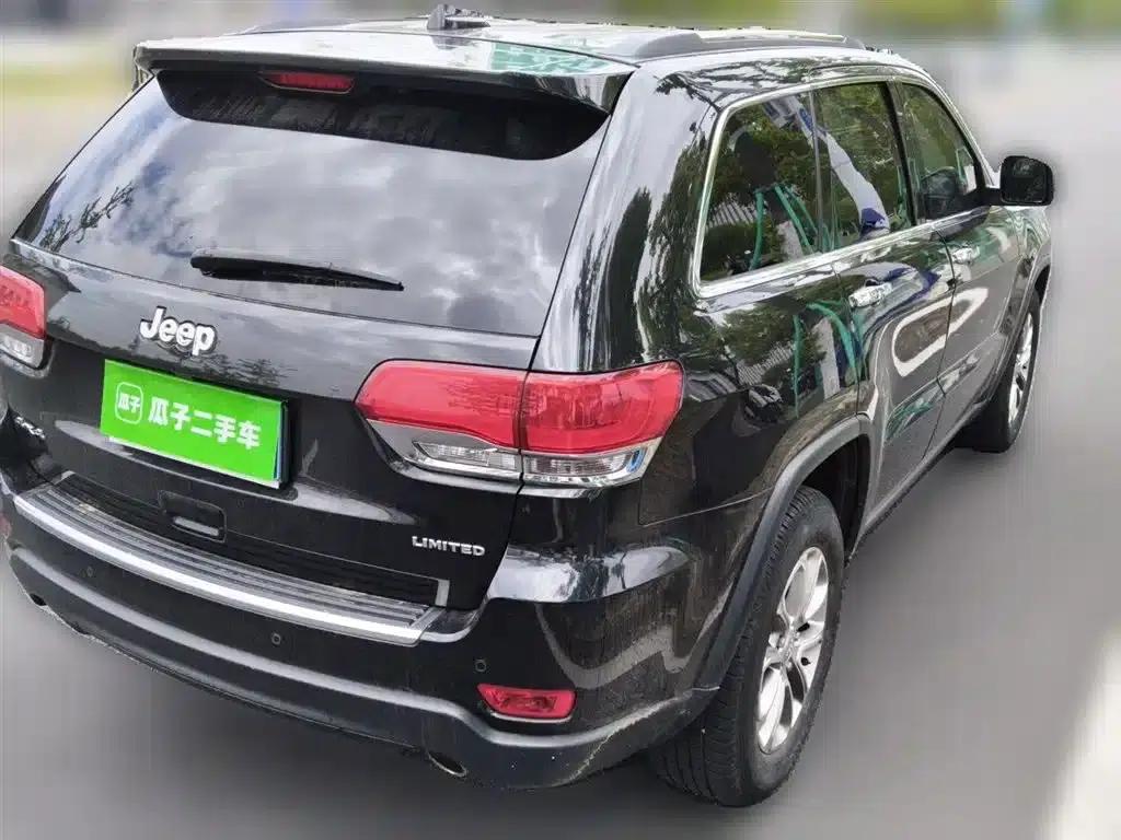 2016 Jeep Grand Cherokee Imported Model 3.0L Comfort Navigation Edition — миниатюра 5