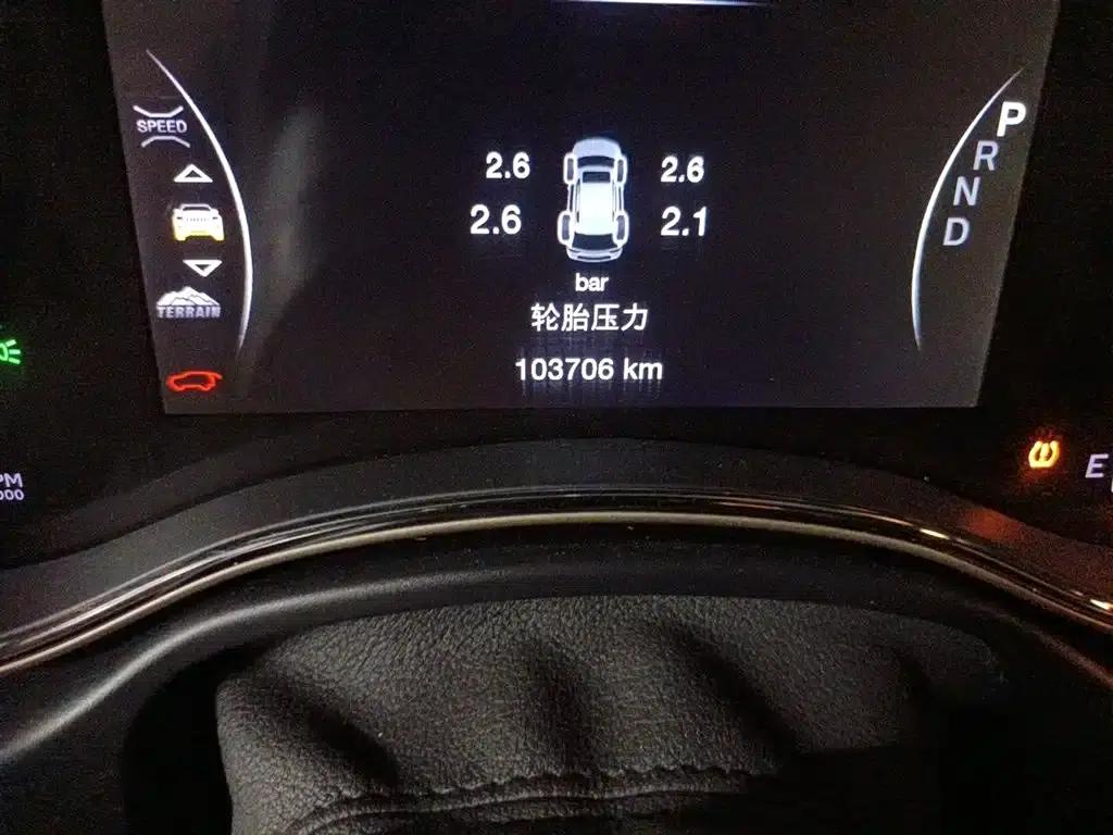 2017 Jeep Grand Cherokee Imported Model 3.0L Comfort Navigation Edition — миниатюра 9