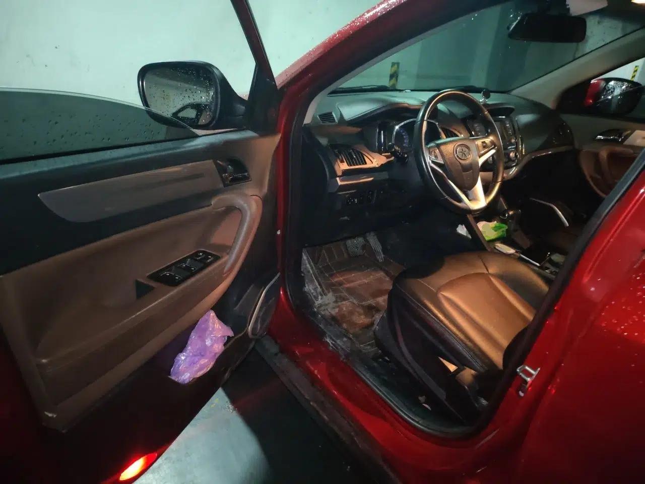 JAC Group Refine S5 2015 1.5T Automatic Elite Model — миниатюра 17