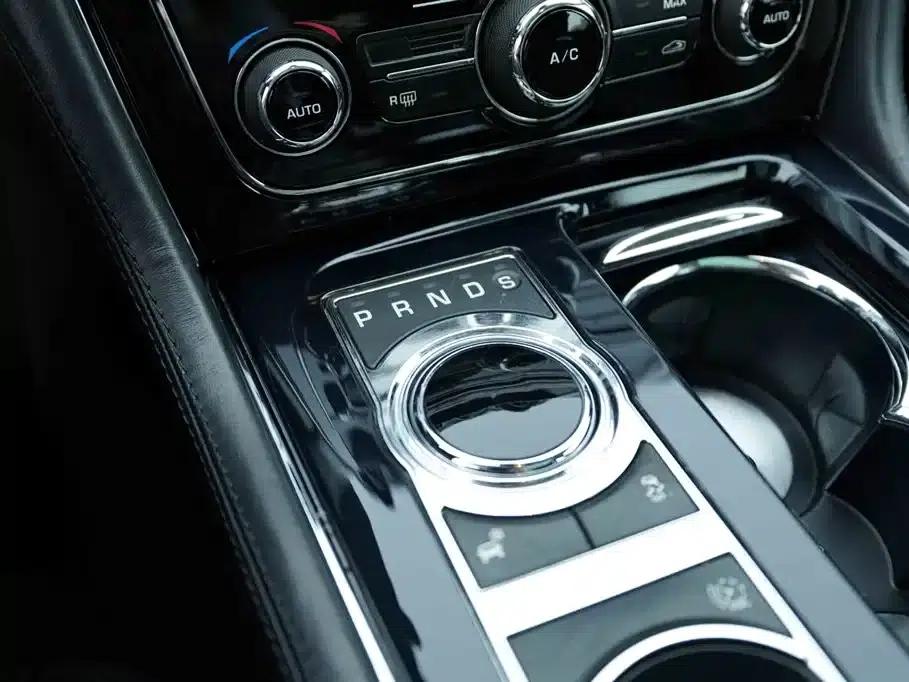 Jaguar XJ 2012 XJL 3.0 Panoramic Business Edition — миниатюра 9
