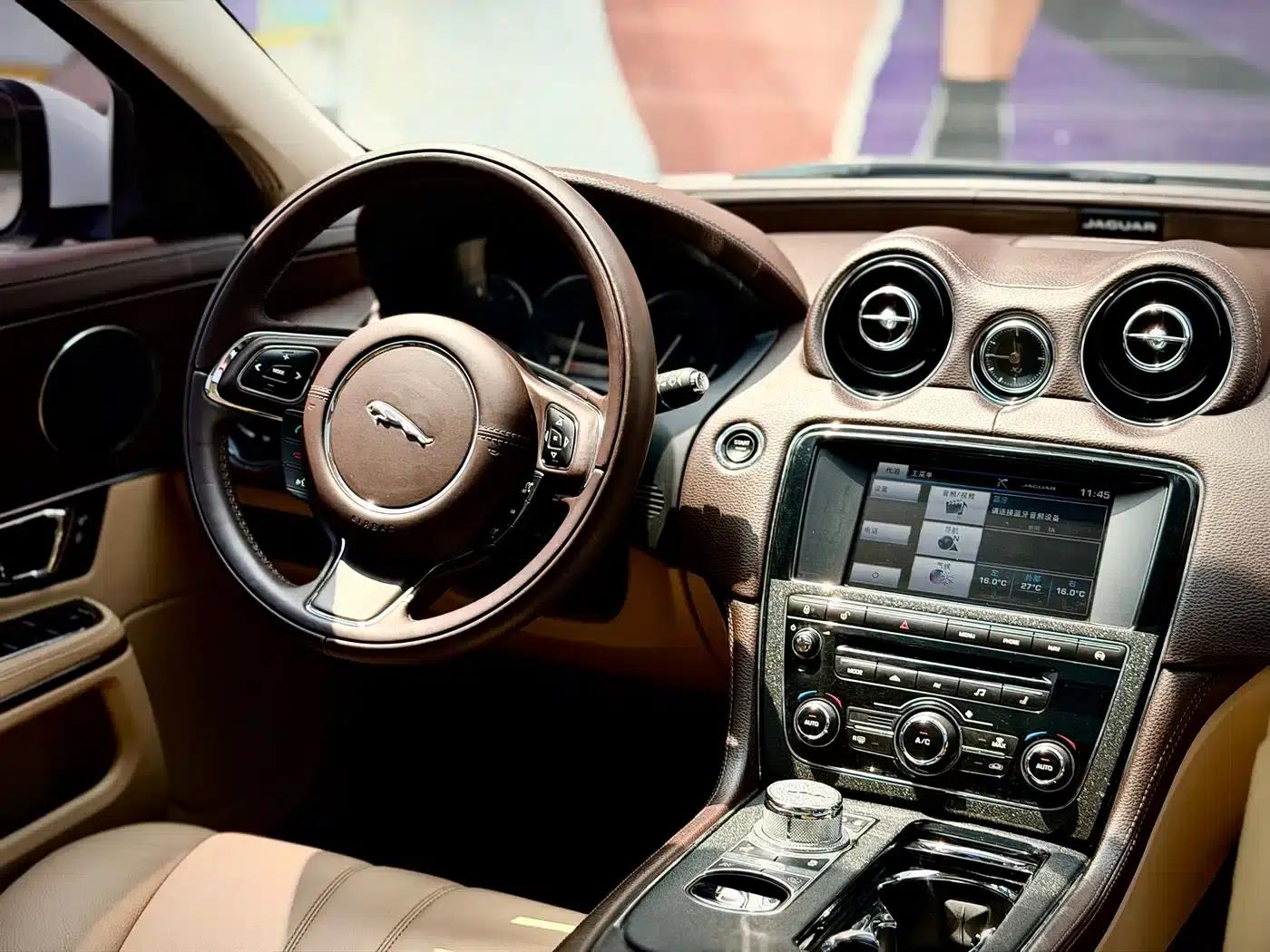Jaguar XJ 2015 XJL 2.0T 2WD Elegant Business Edition — миниатюра 8
