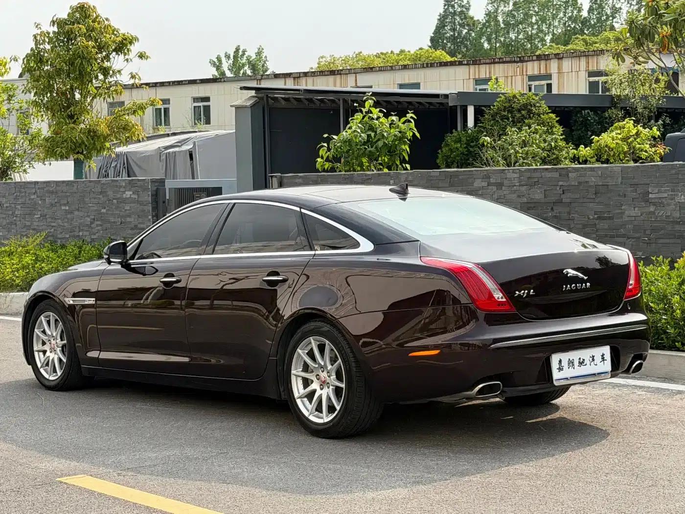Jaguar XJ 2013 XJL 2.0T Elegant Business Edition — миниатюра 4
