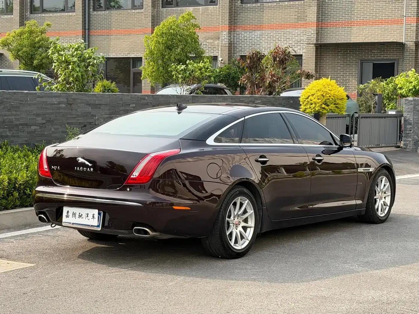 Jaguar XJ 2013 XJL 2.0T Elegant Business Edition — миниатюра 7