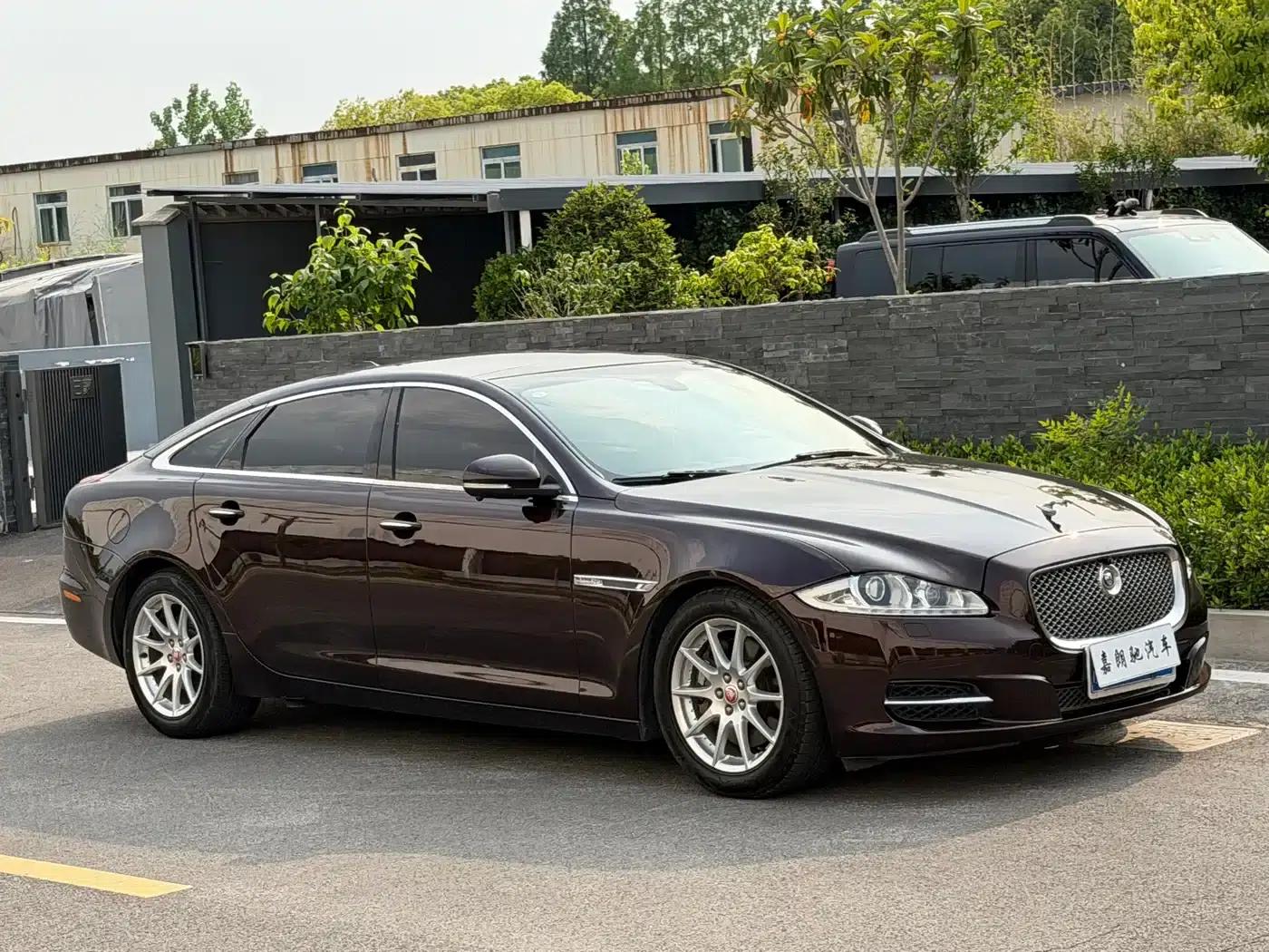 Jaguar XJ 2013 XJL 2.0T Elegant Business Edition — миниатюра 9